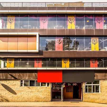 Mg Road One Hotel Бангалор Екстериор снимка