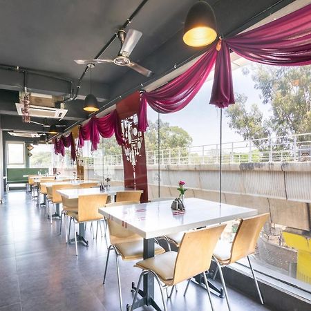Mg Road One Hotel Бангалор Екстериор снимка