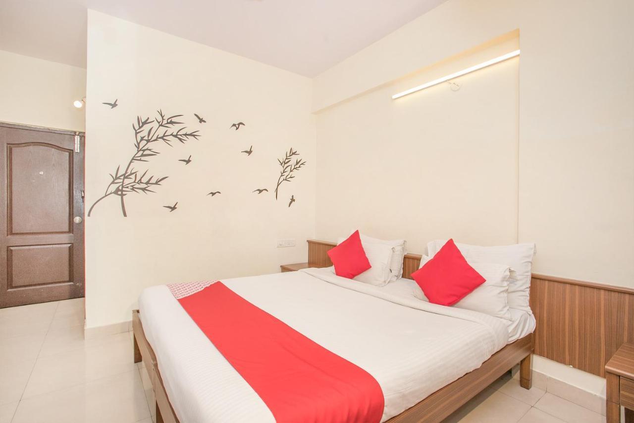 Mg Road One Hotel Бангалор Екстериор снимка